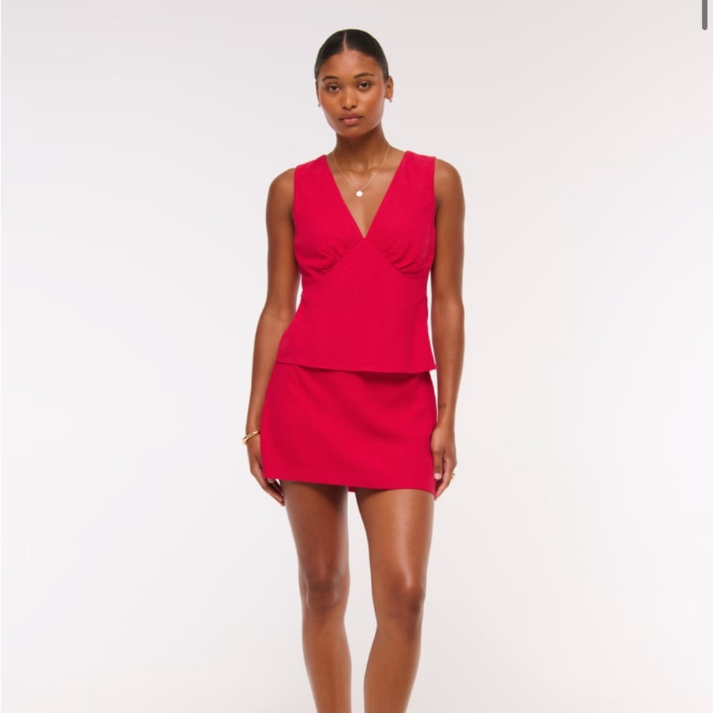 Abercrombie Scarlett high rise linen mini Skort in red (curve love)